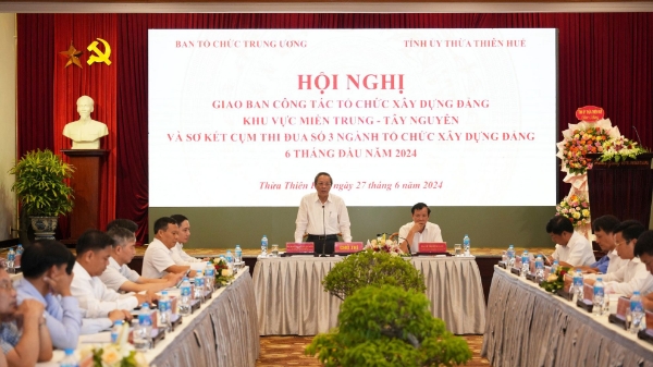Hiển thị chi tiết cho Giao ban công tác tổ chức xây dựng Đảng khu vực miền Trung - Tây Nguyên và sơ kết Cụm thi đua số 3 Ngành Tổ chức xây dựng Đảng Hình ảnh cho bài viết Giao ban công tác tổ chức xây dựng Đảng khu vực miền Trung - Tây Nguyên và sơ kết Cụm thi đua số 3 Ngành Tổ chức xây dựng Đảng