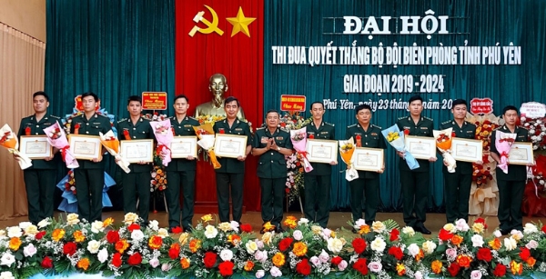 Hiển thị chi tiết cho Triệt để chống bệnh thành tích, hình thức, đố kỵ trong thi đua(*) Hình ảnh cho bài viết Triệt để chống bệnh thành tích, hình thức, đố kỵ trong thi đua(*)