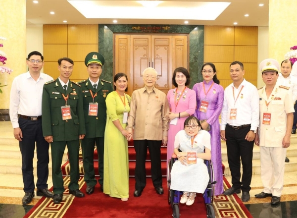 Hiển thị chi tiết cho Để việc học và làm theo Bác trở thành nhu cầu văn hoá của mỗi con người Việt Nam Hình ảnh cho bài viết Để việc học và làm theo Bác trở thành nhu cầu văn hoá của mỗi con người Việt Nam