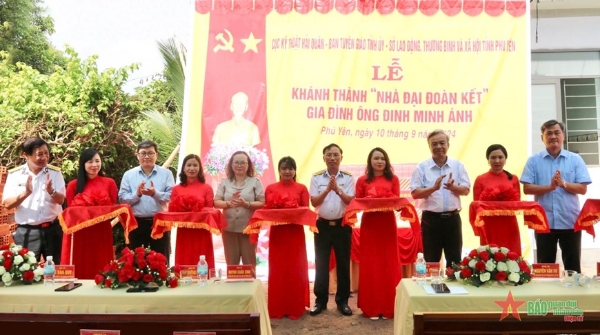 Hiển thị chi tiết cho Tổ chức lễ khánh thành hai "Nhà đại đoàn kết” tại xã Suối Bạc, huyện Sơn Hòa Hình ảnh cho bài viết Tổ chức lễ khánh thành hai "Nhà đại đoàn kết” tại xã Suối Bạc, huyện Sơn Hòa