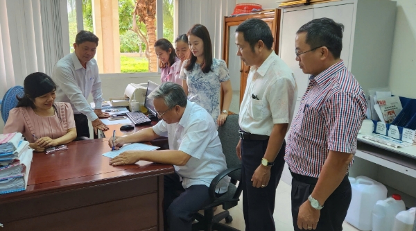 Hiển thị chi tiết cho Phú Yên hướng về đồng bào các tỉnh phía Bắc khắc phục hậu quả bão lũ Hình ảnh cho bài viết Phú Yên hướng về đồng bào các tỉnh phía Bắc khắc phục hậu quả bão lũ