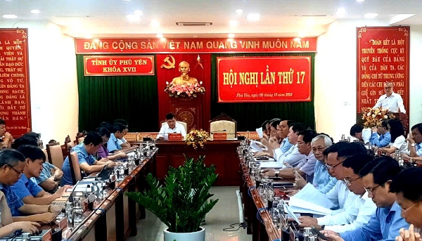 Hình ảnh cho bài viết Hội nghị Tỉnh ủy lần thứ 17 cho ý kiến về dự thảo Đề cương Báo cáo chính trị trình Đại hội Đảng bộ tỉnh lần thứ XVIII