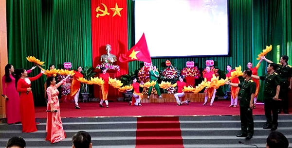 Hiển thị chi tiết cho Phú Yên kỷ niệm 80 năm Ngày thành lập Lực lượng vũ trang tỉnh  Hình ảnh cho bài viết Phú Yên kỷ niệm 80 năm Ngày thành lập Lực lượng vũ trang tỉnh