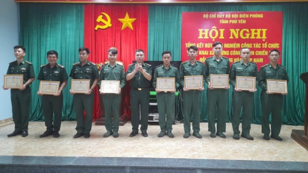 Hình ảnh cho bài viết Hội nghị tổng kết rút kinh nghiệm công tác xây dựng chiến đấu đồn biên phòng Hoà Hiệp Nam