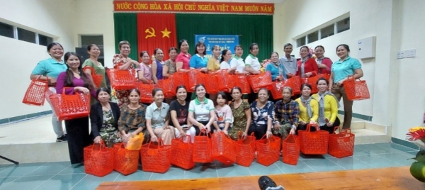 Hình ảnh cho bài viết Nữ chi ủy viên chi bộ thôn với nhiều mô hình, ý tưởng sáng tạo