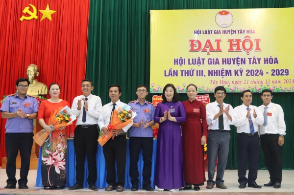 Hình ảnh cho bài viết Đại hội Hội Luật gia huyện Tây Hòa lần thứ III (nhiệm kỳ 2024-2029)