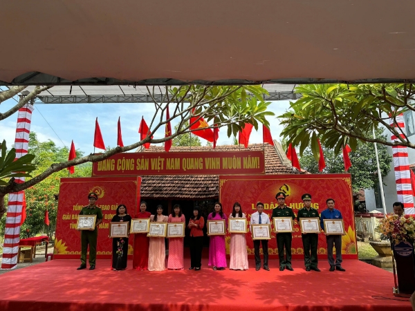 Hình ảnh cho bài viết Phú Yên: Những điển hình phụ nữ tiêu biểu học tập và làm theo gương Bác