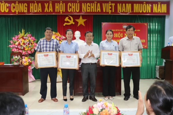 Hình ảnh cho bài viết Đông Hòa: Vận động Quỹ Vì người nghèo đạt hơn 103% chỉ tiêu tỉnh giao