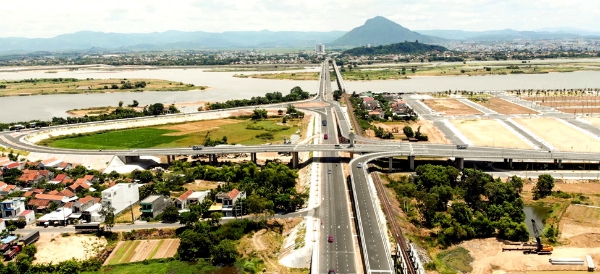 Hình ảnh cho bài viết Phát triển nền kinh tế thị trường định hướng xã hội chủ nghĩa là lựa chọn đúng đắn của Đảng và Nhân dân Việt Nam