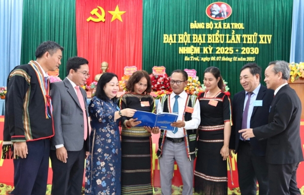 Hình ảnh cho bài viết Đổi mới toàn diện, nâng cao chất lượng công tác xây dựng Đảng