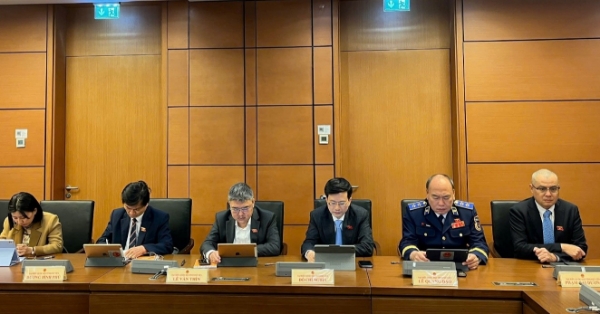 Hình ảnh cho bài viết Đoàn Đại biểu Quốc hội tỉnh Phú Yên thảo luận tại Tổ về các dự án luật