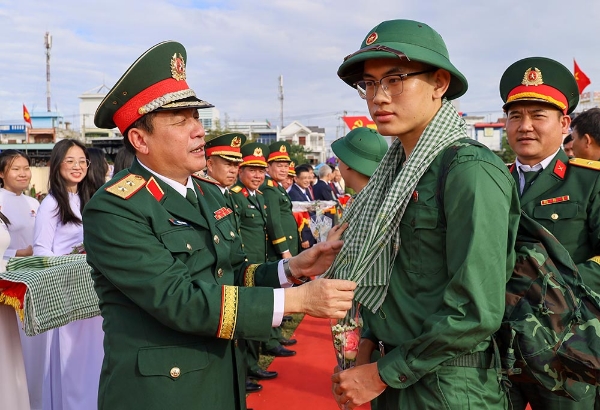 Hình ảnh cho bài viết 2.233 thanh niên ưu tú lên đường nhập ngũ