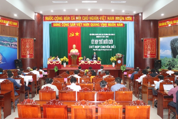 Hình ảnh cho bài viết Kỳ họp thứ 19 HĐND thị xã Đông Hòa khóa II: Sắp xếp tổ chức bộ máy các cơ quan chuyên môn thuộc UBND thị xã