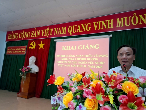 Hình ảnh cho bài viết Đồng Xuân: Khai giảng lớp bồi dưỡng nhận thức về Đảng khóa 78 và lớp bồi dưỡng chuyên đề Chủ nghĩa yêu nước Việt Nam lớp thứ 01, năm 2025