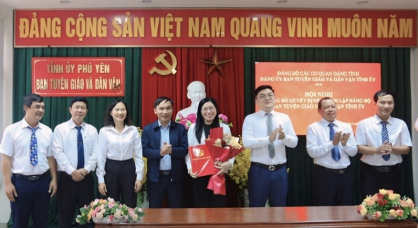 Hình ảnh cho bài viết Công bố quyết định thành lập Đảng bộ Ban Tuyên giáo và Dân vận Tỉnh ủy