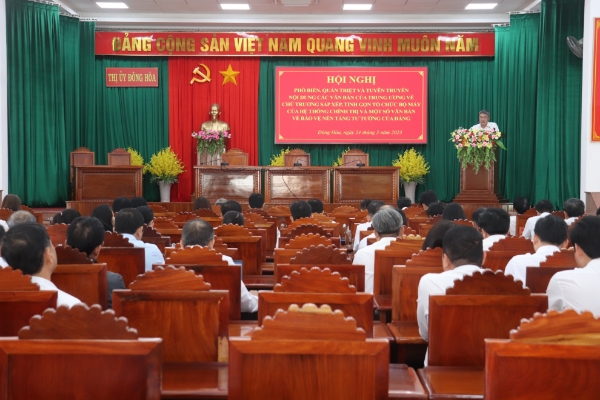 Hình ảnh cho bài viết Đông Hoà: Quán triệt, tuyên truyền các văn bản của Trung ương về tiếp tục sắp xếp, tinh gọn tổ chức bộ máy của hệ thống chính trị