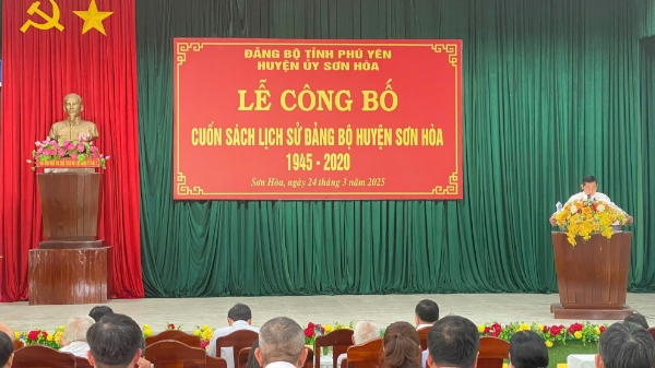 Hình ảnh cho bài viết Sơn Hòa: Tổ chức Lễ công bố sách Lịch sử Đảng bộ huyện Sơn Hòa 1945-2020
