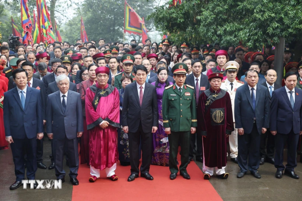 Hình ảnh cho bài viết Chủ tịch nước Lương Cường dâng hương Giỗ Tổ Hùng Vương