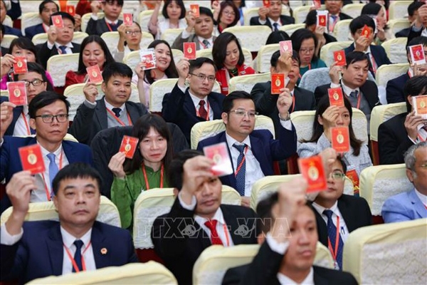 Hình ảnh cho bài viết Bộ Chính trị ban hành Chỉ thị mới về đại hội đảng bộ các cấp