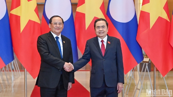 Hình ảnh cho bài viết [Ảnh] Chủ tịch Quốc hội Trần Thanh Mẫn hội kiến Thủ tướng Lào Sonexay Siphandone