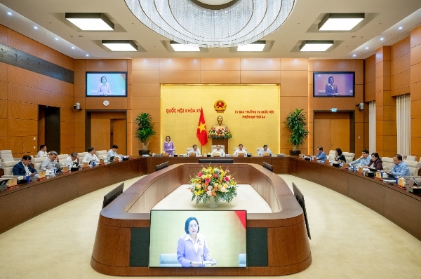 Hình ảnh cho bài viết Ủy ban Thường vụ Quốc hội: Cho ý kiến về thực hiện cải cách tiền lương, điều chỉnh lương hưu, trợ cấp bảo hiểm xã hội