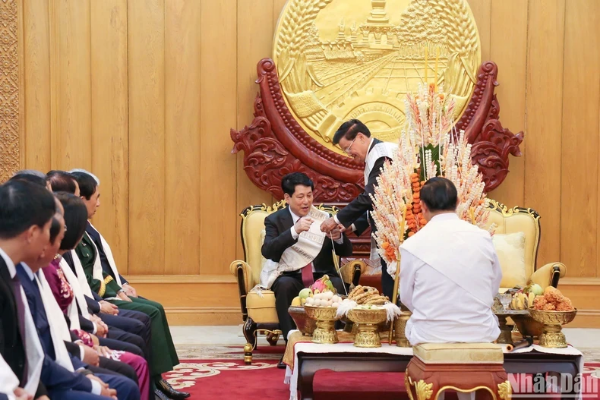 Hình ảnh cho bài viết Gìn giữ, vun đắp tài sản vô giá của mối quan hệ hữu nghị vĩ đại