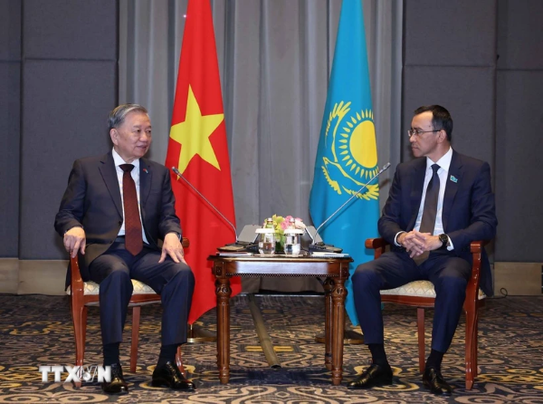Hình ảnh cho bài viết Đưa quan hệ giữa Việt Nam và Kazakhstan phát triển thực chất, hiệu quả