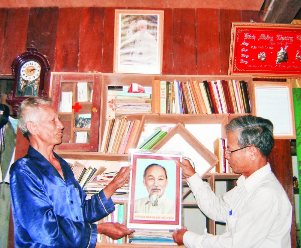 Hình ảnh cho bài viết TƯ TƯỞNG HỒ CHÍ MINH - NGỌN LỬA SOI ĐƯỜNG: “CÂY MỘT GỐC ĐÃ THÀNH RỪNG...”