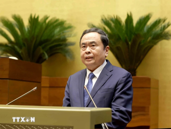 Hình ảnh cho bài viết Hoàn thiện thể chế song song với thi hành nghiêm minh pháp luật