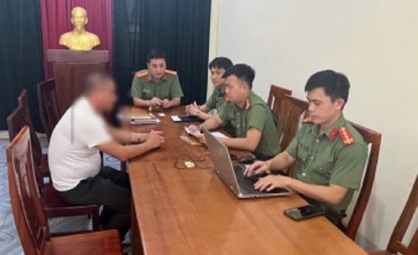 Hiển thị chi tiết cho Cảnh giác thủ đoạn dụ dỗ, kích động người Việt ở nước ngoài tham gia biểu tình chống phá đất nước Hình ảnh cho bài viết Cảnh giác thủ đoạn dụ dỗ, kích động người Việt ở nước ngoài tham gia biểu tình chống phá đất nước