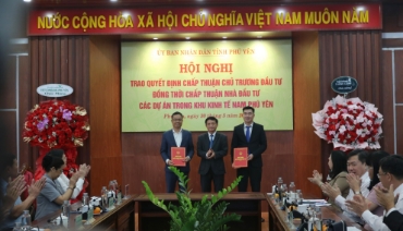 Hiển thị chi tiết cho Trao quyết định chấp thuận chủ trương đầu tư đồng thời chấp thuận nhà đầu tư các dự án trong Khu kinh tế Nam Phú Yên Hình ảnh cho bài viết Trao quyết định chấp thuận chủ trương đầu tư đồng thời chấp thuận nhà đầu tư các dự án trong Khu kinh tế Nam Phú Yên