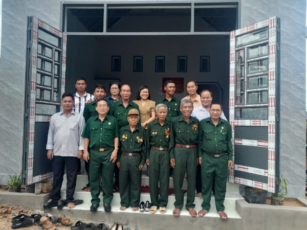 Hình ảnh cho bài viết Hội Cựu chiến binh tỉnh bàn giao “Nhà nghĩa tình Cựu chiến binh” tại huyện Đồng Xuân