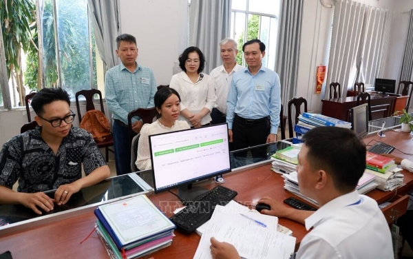 Hiển thị chi tiết cho Cử tri Phú Yên: Sửa đổi, bổ sung Hiến pháp là cần thiết và có ý nghĩa chiến lược Hình ảnh cho bài viết Cử tri Phú Yên: Sửa đổi, bổ sung Hiến pháp là cần thiết và có ý nghĩa chiến lược