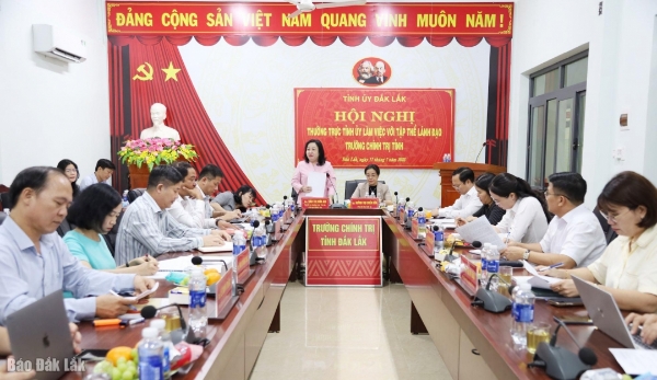 Hiển thị chi tiết cho Trường Chính trị tỉnh phải là trung tâm tham mưu chiến lược cho tỉnh Hình ảnh cho bài viết Trường Chính trị tỉnh phải là trung tâm tham mưu chiến lược cho tỉnh